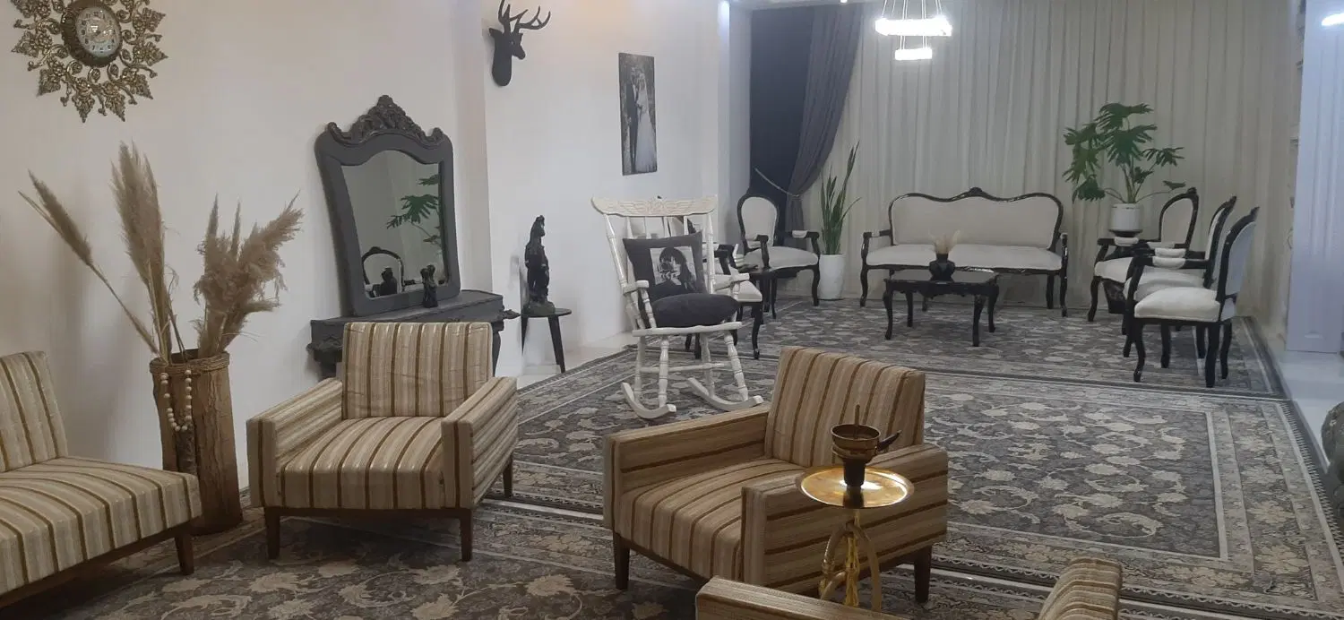 واحد ۱۲۰ متری شیک