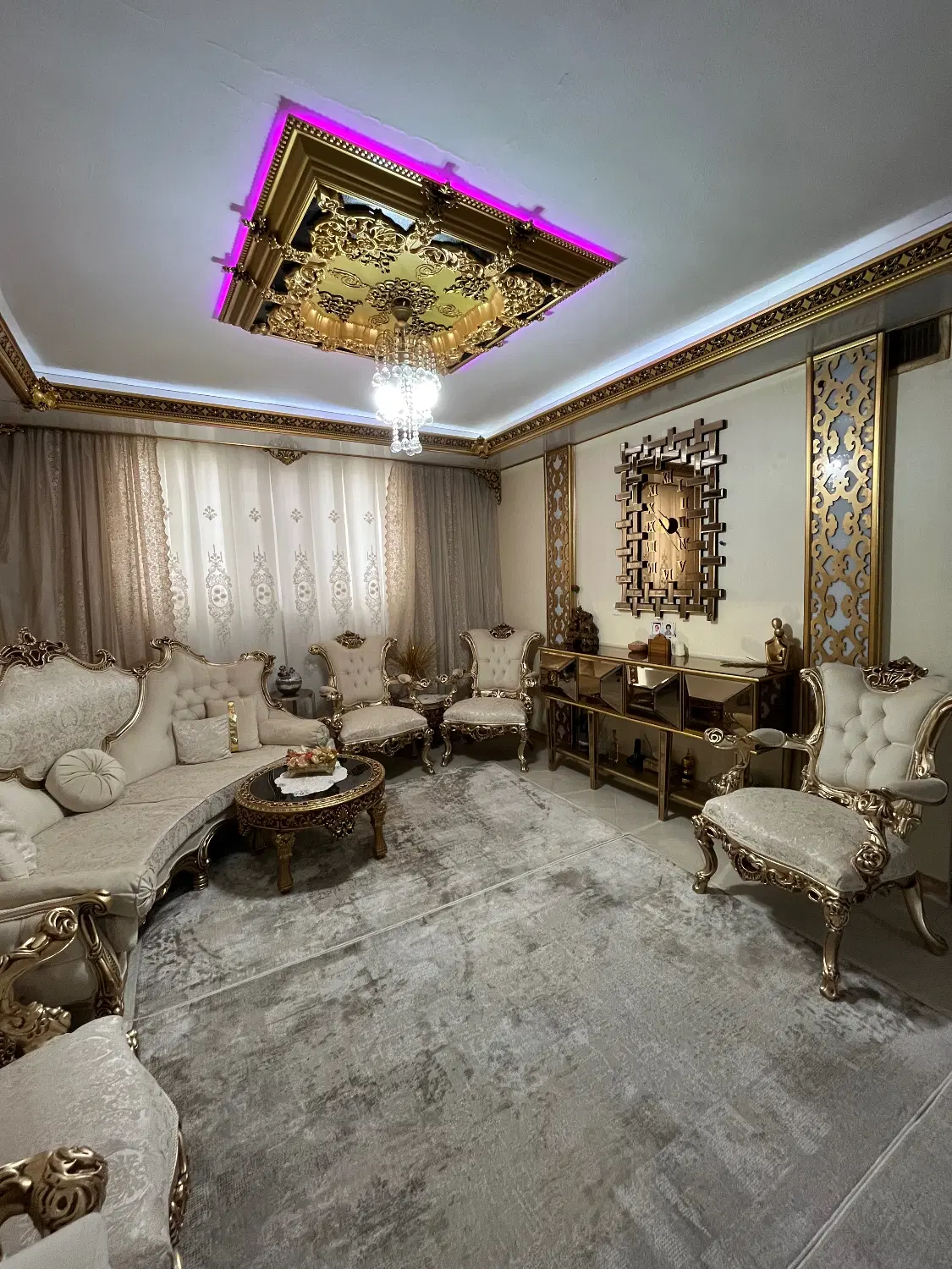 ۷۰ متر *پارکینگ اختصاصی* بلوارباغستان