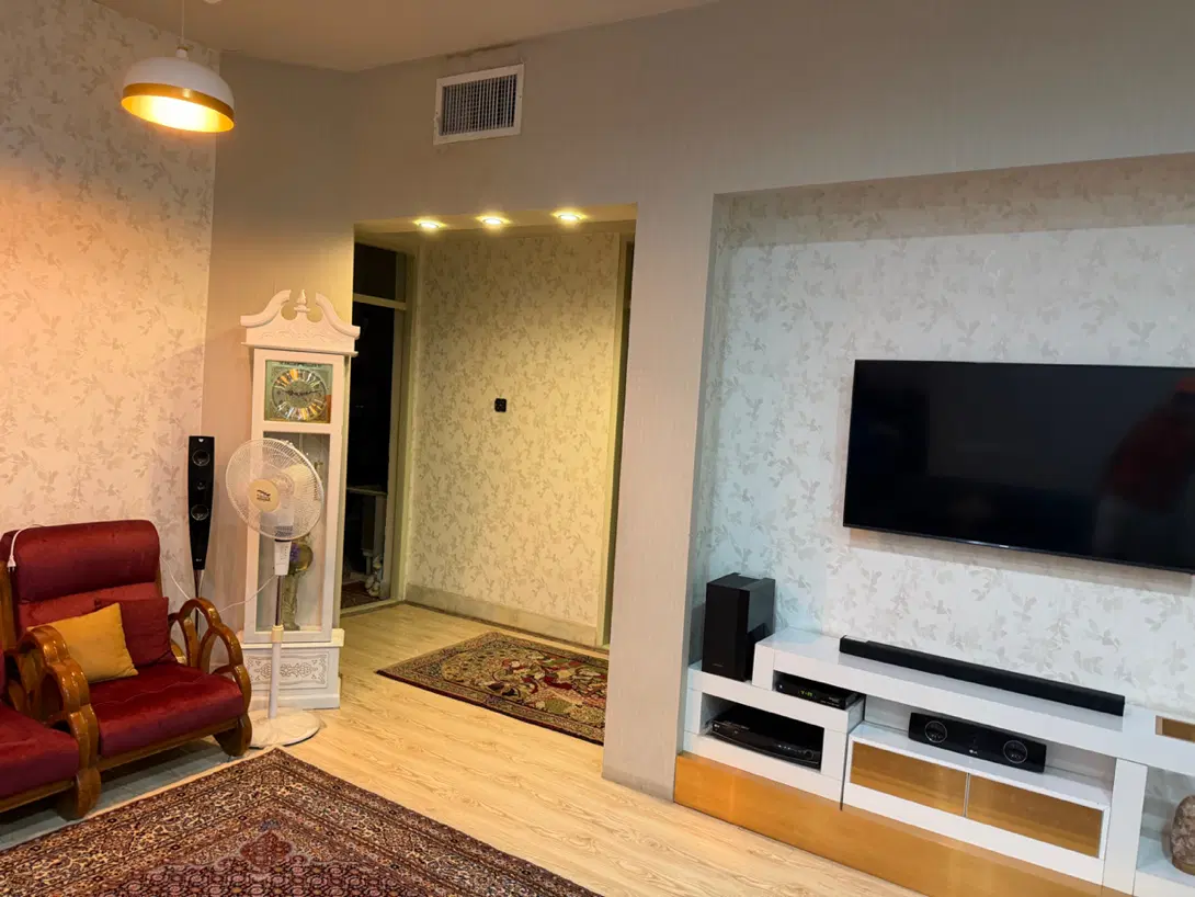 فروش منزل ویلایی ۳۰۰ متری