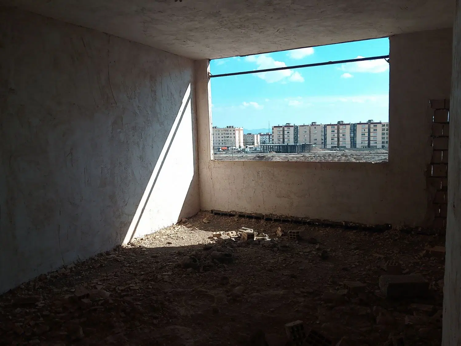 مسکن مهر نیمه ساز