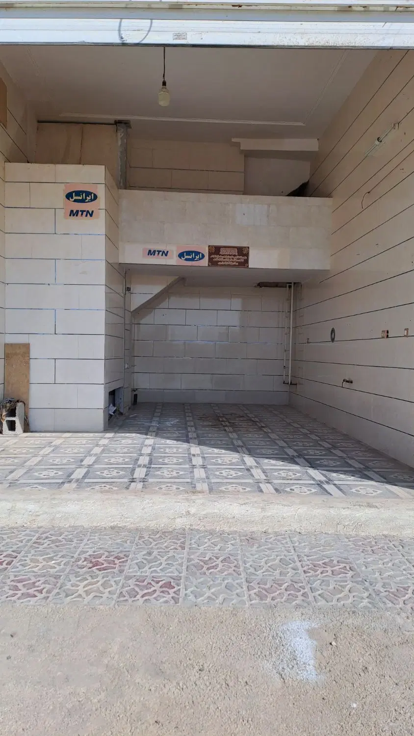 مغازه ۳۵ متری و سوئیت ۴۰ متری گردخون نبش نسیم ۸