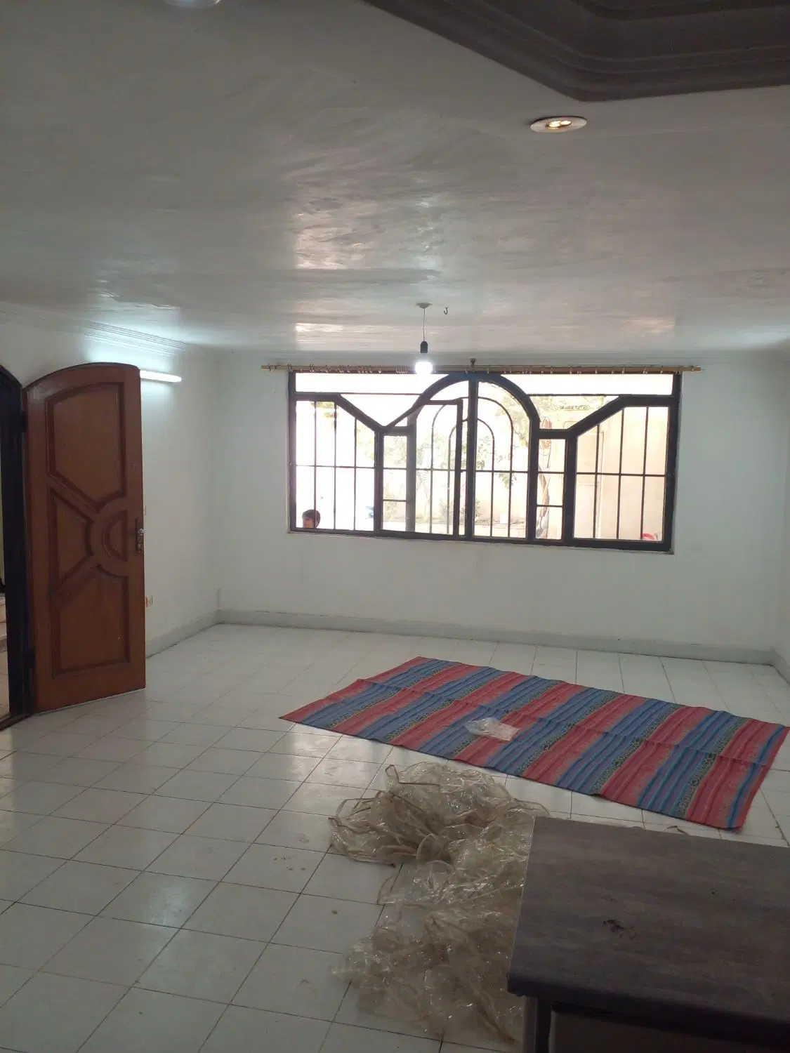 بلوار هنرستان ۸۰متر ۲خواب همکف رنگ نقاشی