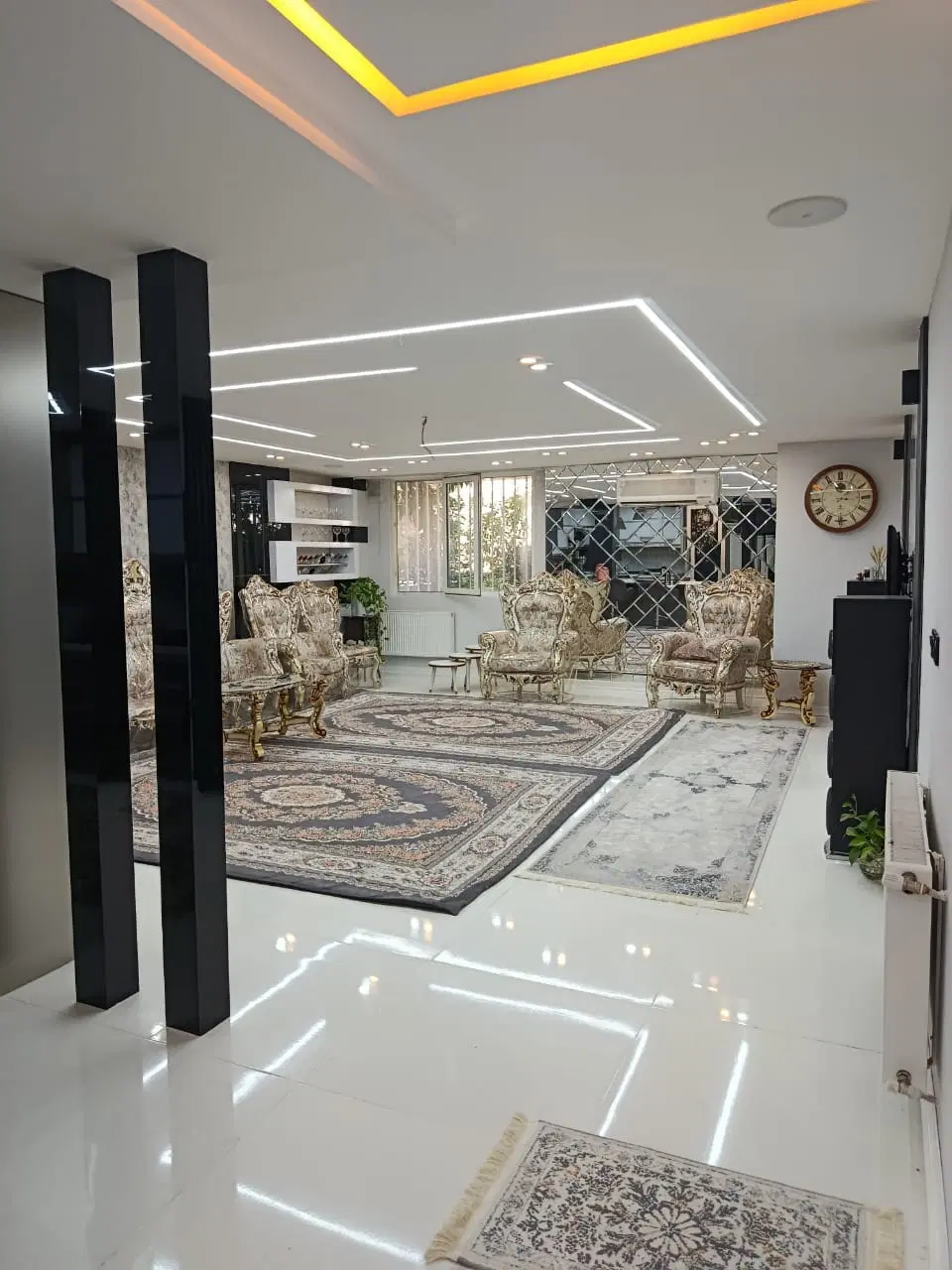 فروش واحد بر خیابان شهید رضایی