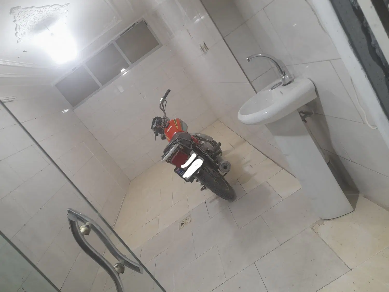 اجاره مغازه ۱۰متری در ابوریحان شرقی