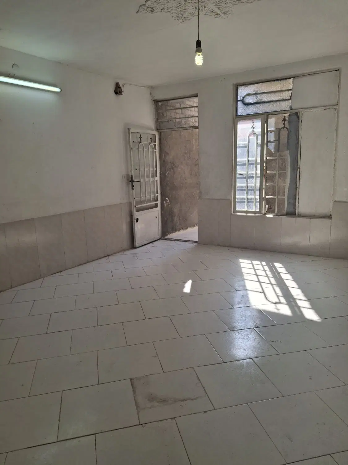 اجاره خانه 65 متری، محبی 14