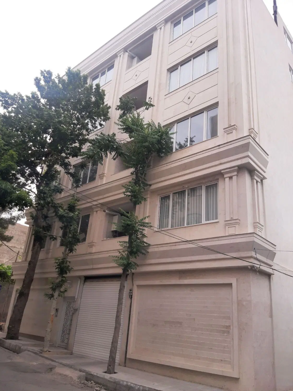 اپارتمان ۱۱۰ متر _ دوخواب _ فول