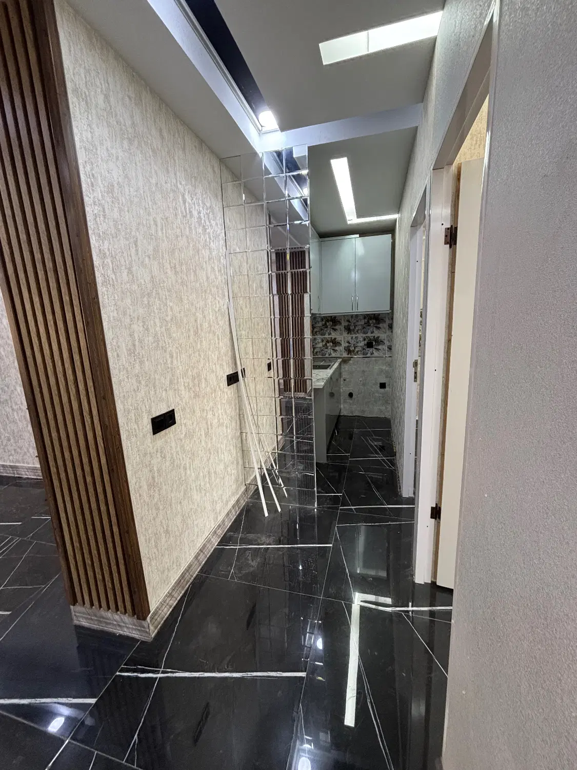 اجاره واحد اداری ۱۱۵ متری تاپ لوکیشن تابلو خور