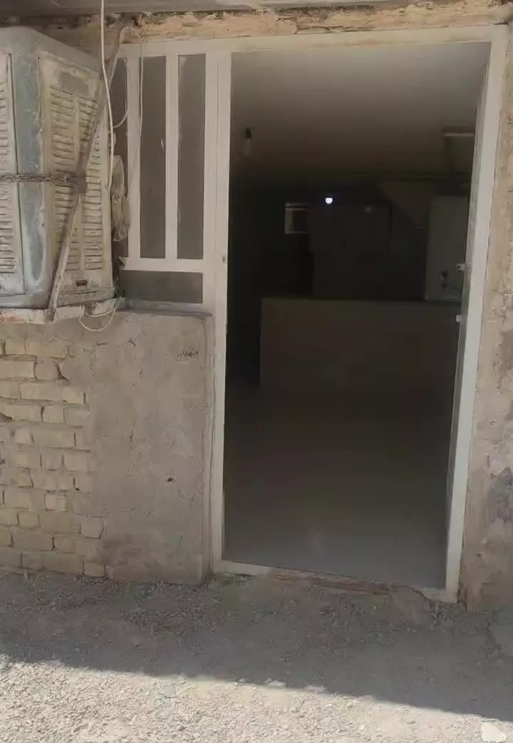 یک واحد حدود ۵۰متری