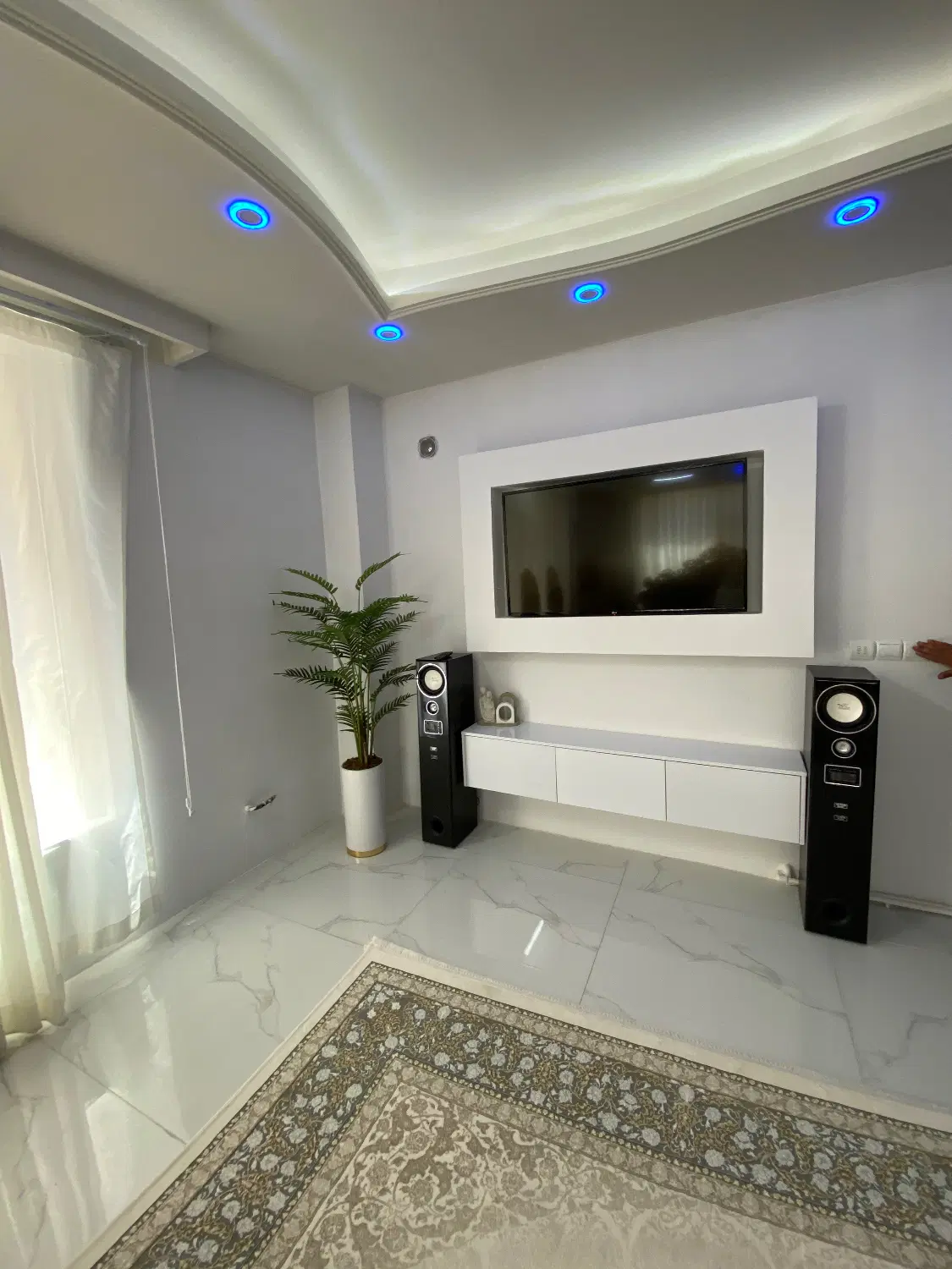 اپارتمان 80 متری دو خواب فول امکانات وام دار