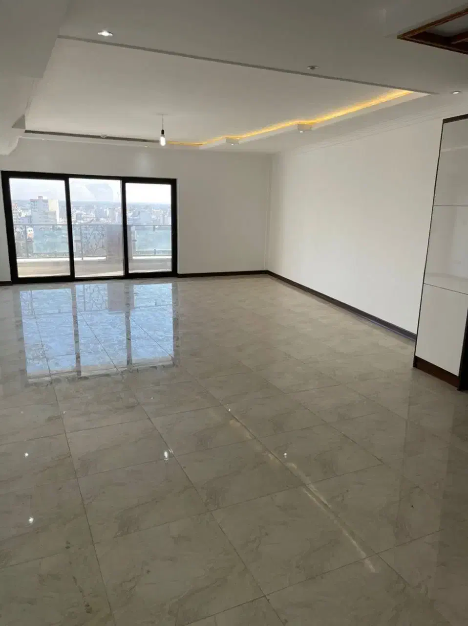 طبقه آخر برج یاس