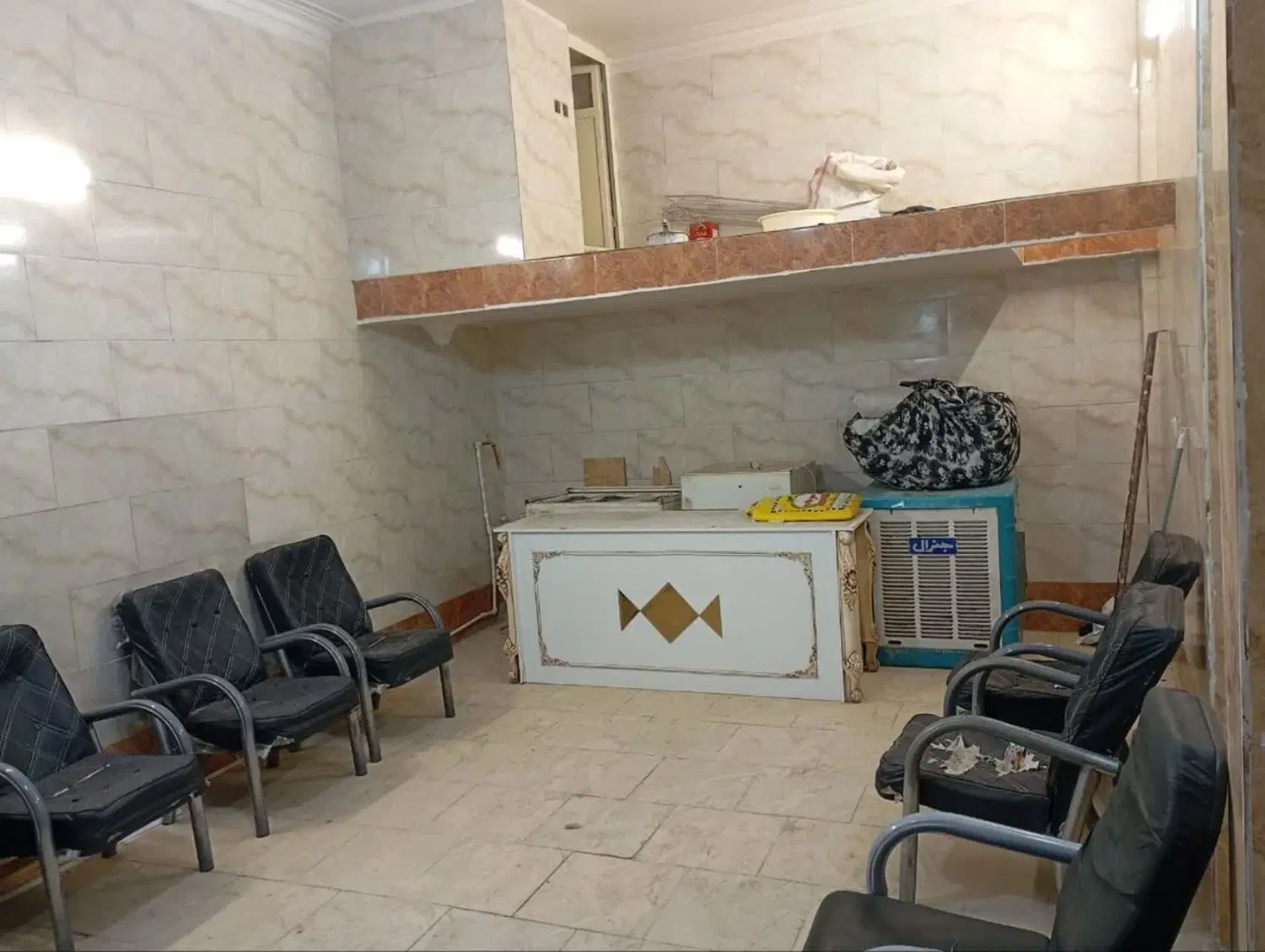فروش مغازه ۳۰ متری با امکانات کامل