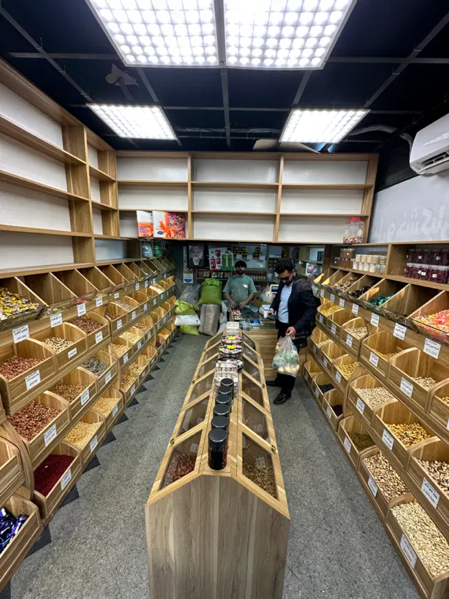 اجاره ۱۸ متر مغازه بالکن دار در مجیدیه