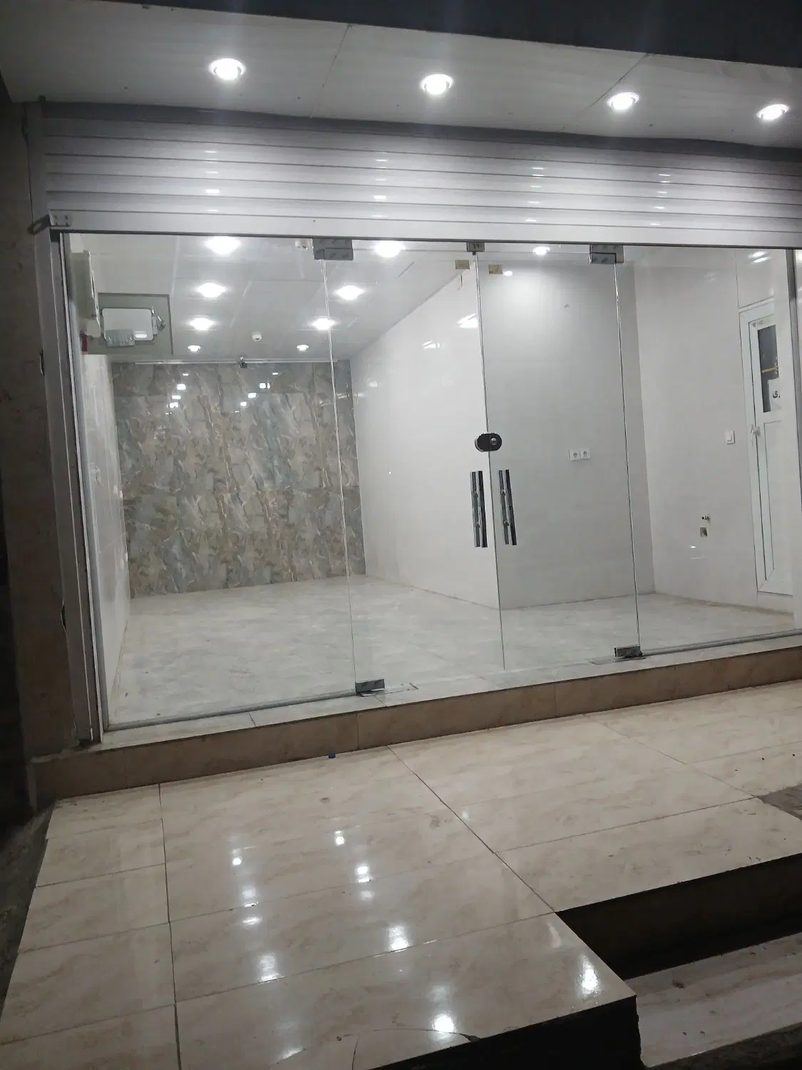 مغازه خیابان خرداد روبه روگرفت گاز