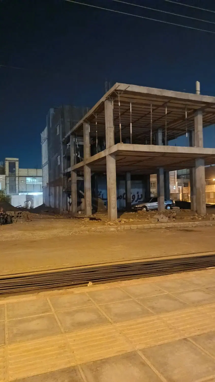 زمین سیادک