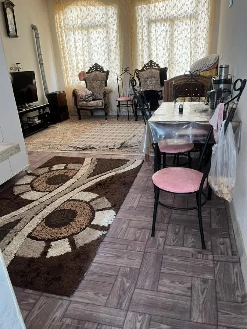 ۶۰متر نوساز مبله  طبقه دوم
