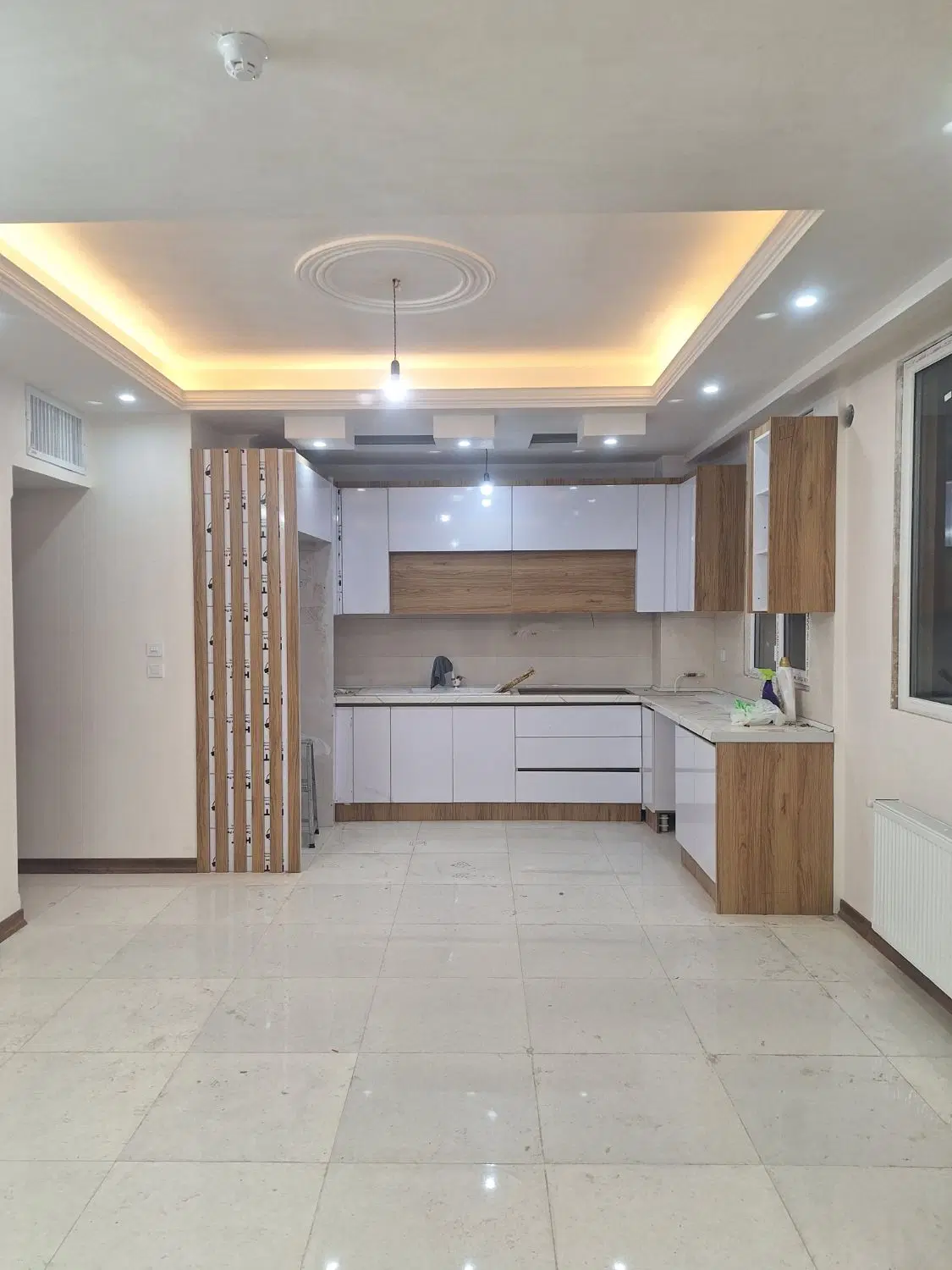 فروش آپارتمان ۷۴ متری خیابان مظاهری .