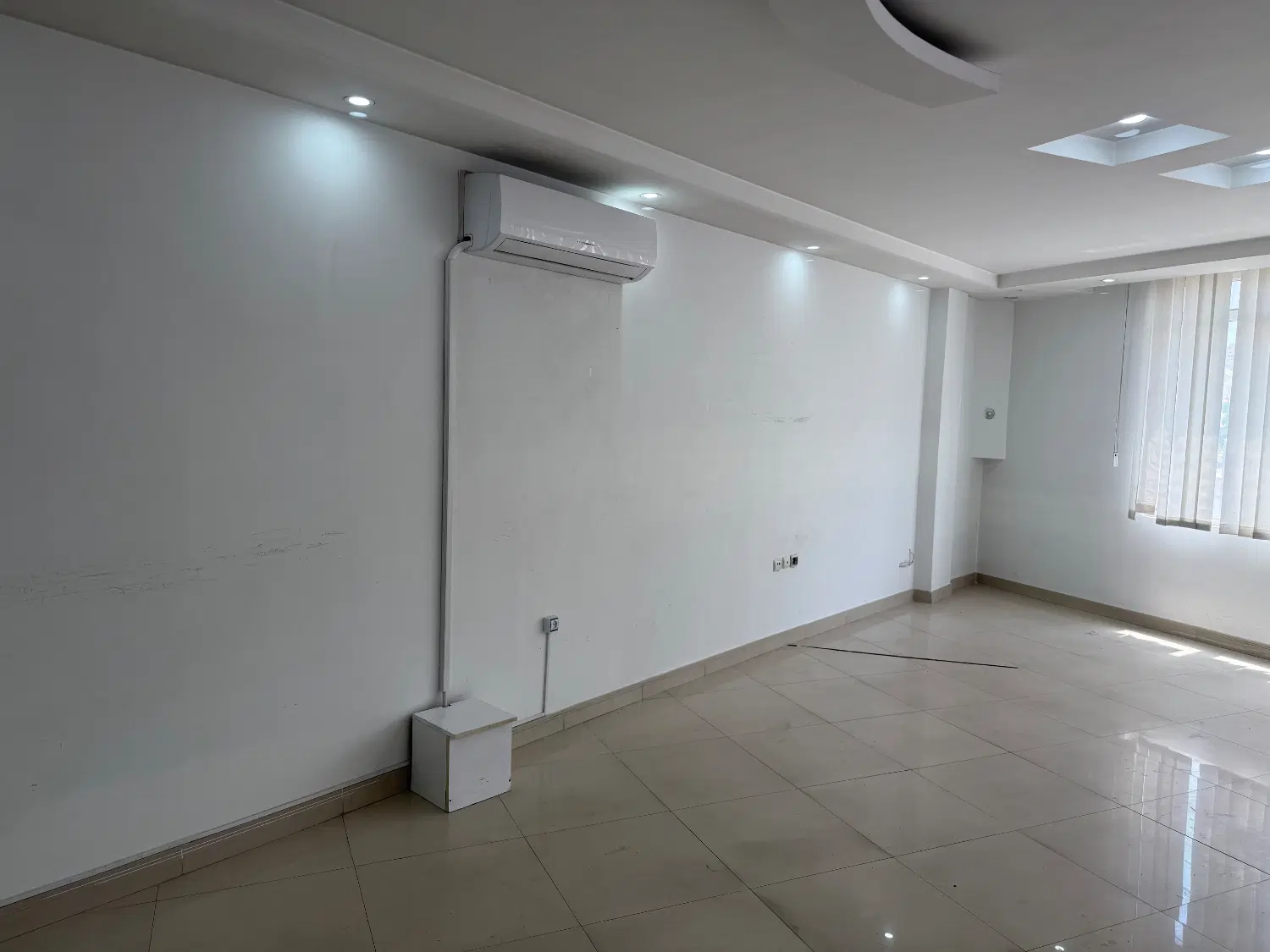 اپارتمان ۱۹۰ متری مناسب دفتر کار ۴ خواب ( هاشمیه)