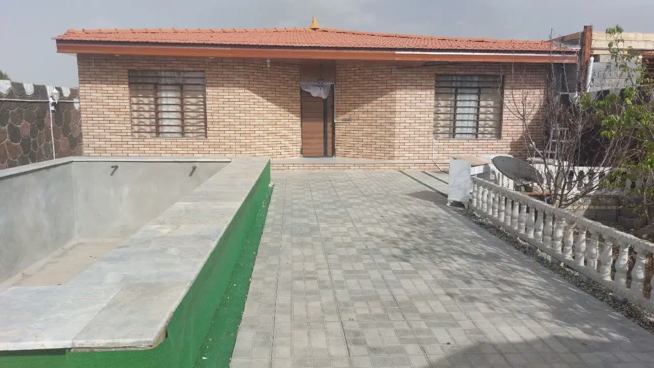 ۱۰۰ متر کلنگی درب ساخت ۲۴ متری اول