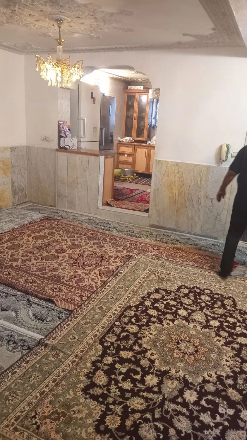 حیاط 3 طبقه 3 سرویس 17 شهریور