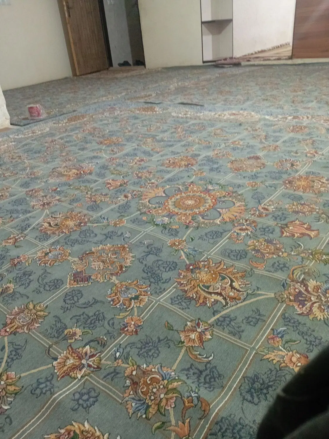 خانه اجاره دادمیش خونه گچ خاک است