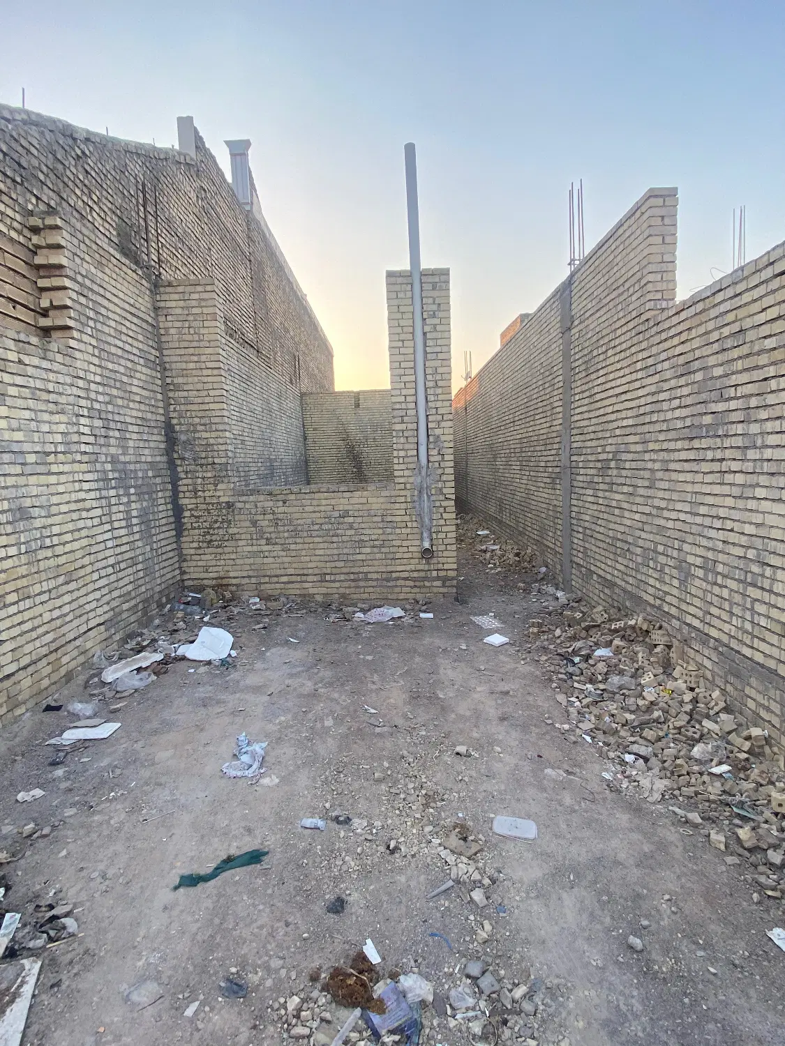 منزل نیمه کاره