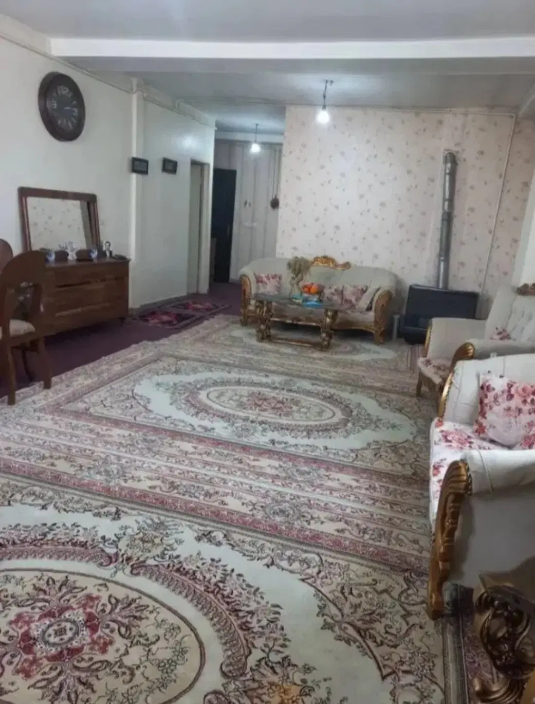واحد ۹۰متری رهن کامل