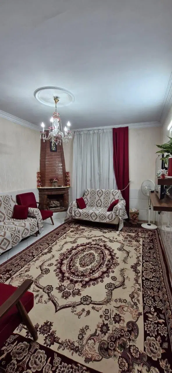 یک واحد آپارتمان تمیز و نقلی