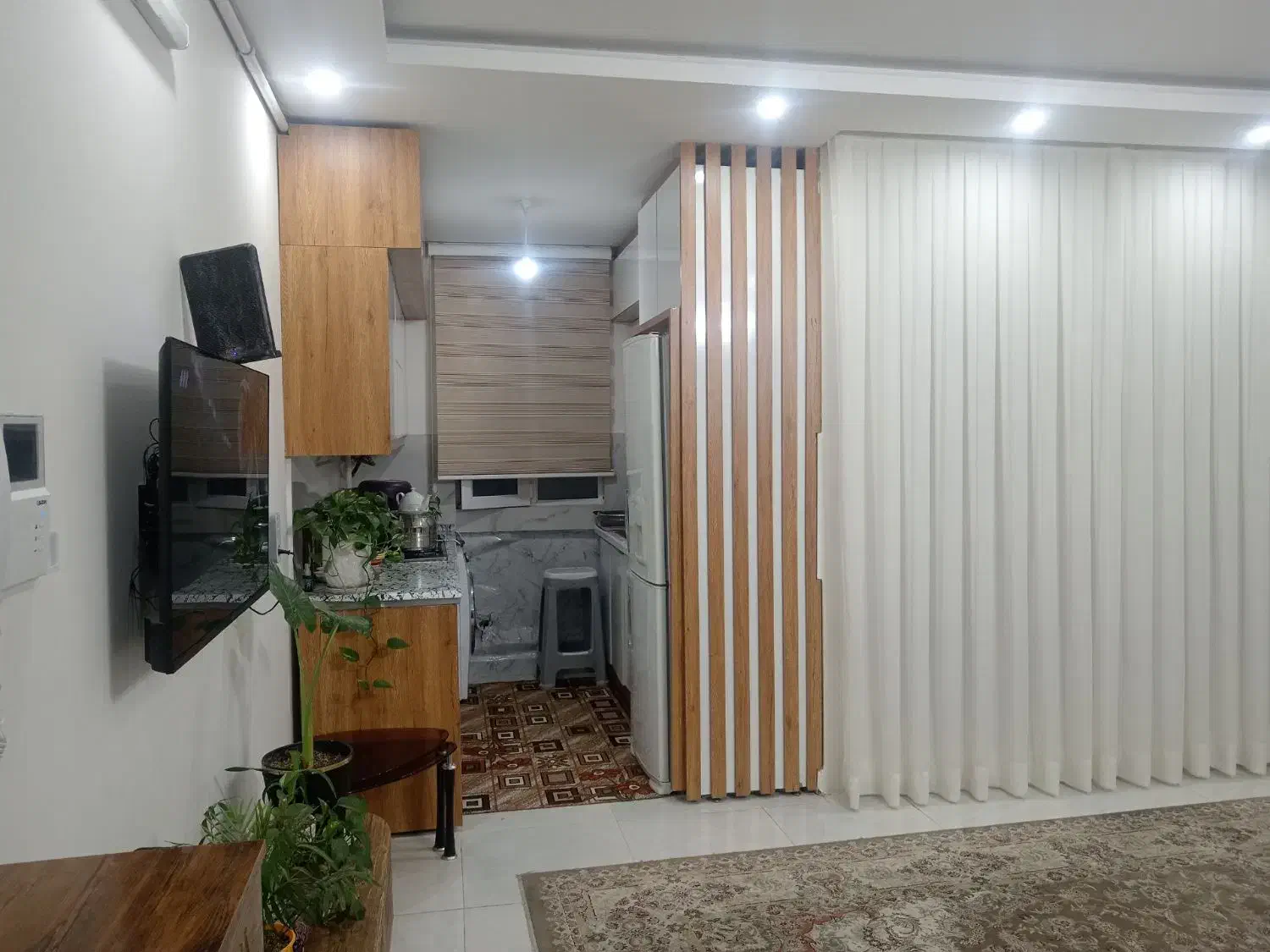 آپارتمان توس۳۳ طبقه اول