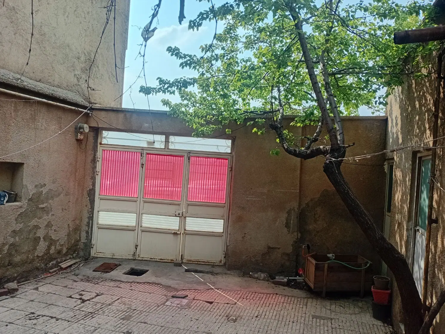 فروش حیاط متراژ۱۲متر