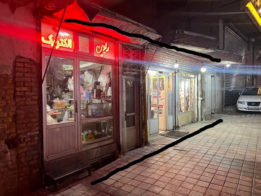 ملک کلنگی بر خیابان واقع در خیابان امام دوست مصیر