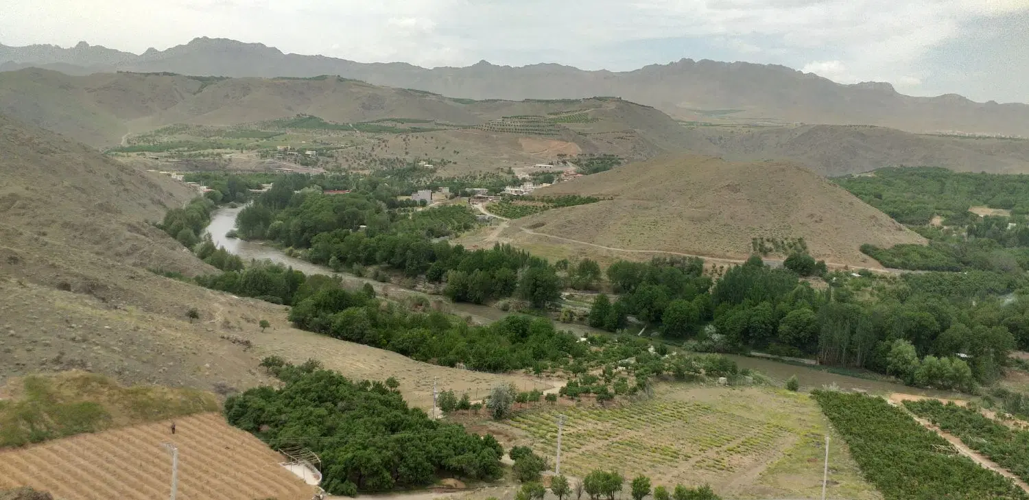 زمین با دید کامل رودخانه زاینده رود به برق
