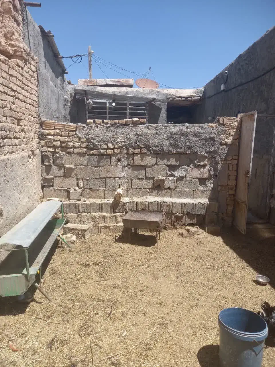 خمینی شهر اصغرآباد گله دان اصطبل
