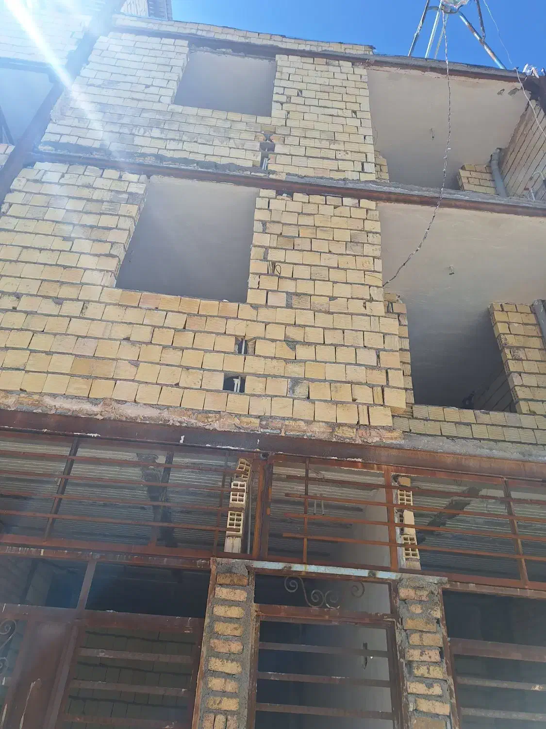 فروش آپارتمان تک واحدی  با پارکینگ اختصاصی