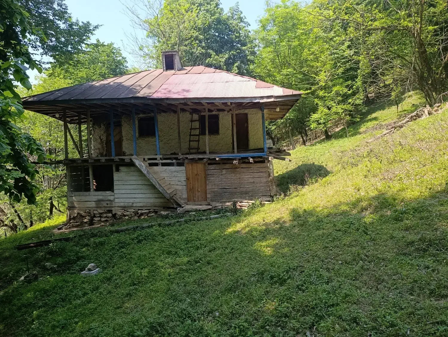 خانه محوطه روستایی