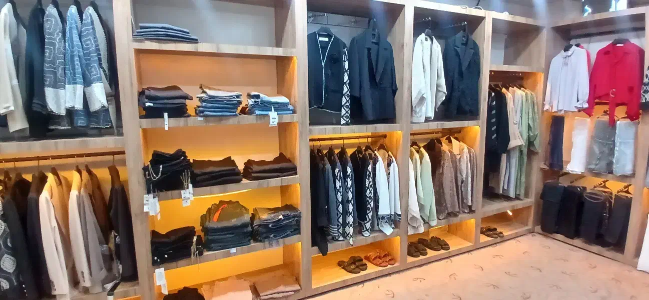 مغازه در مرکز شهر