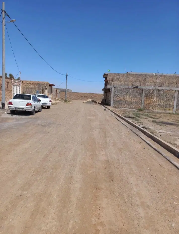 زمینی به مساحت ۶۰۰ متر در قنوات