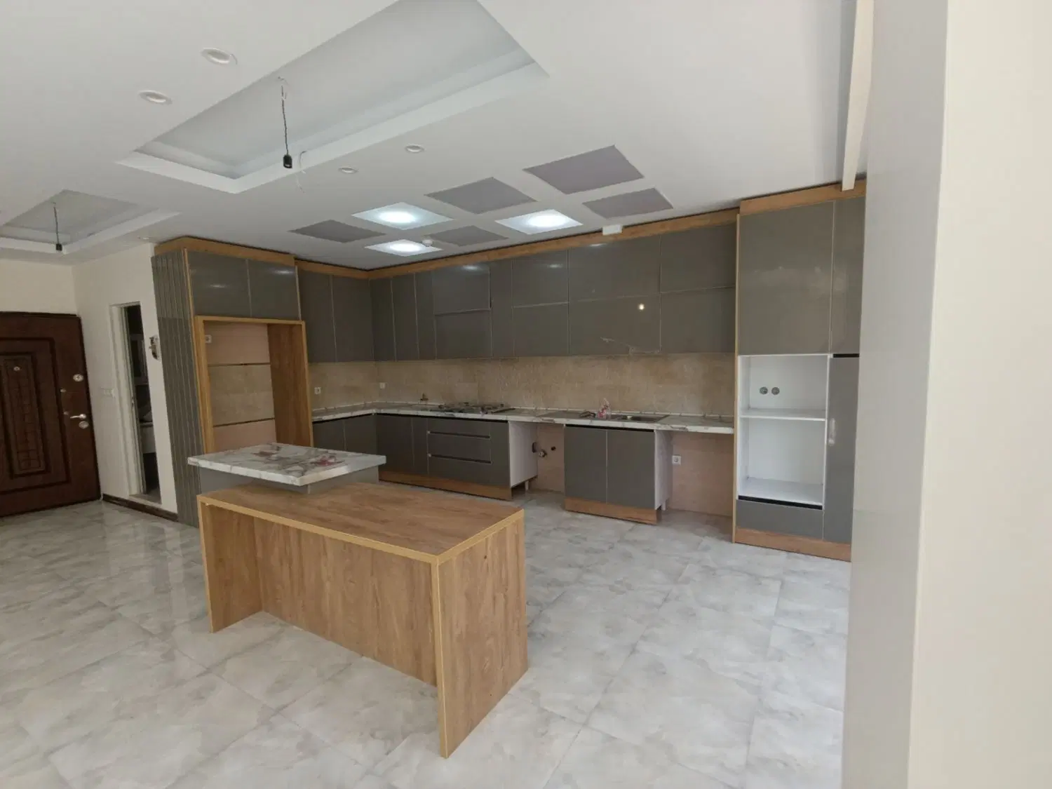 ۱۷۳متر ۳خواب سندتک برگ کوهپایه ها برای خاص پسندان