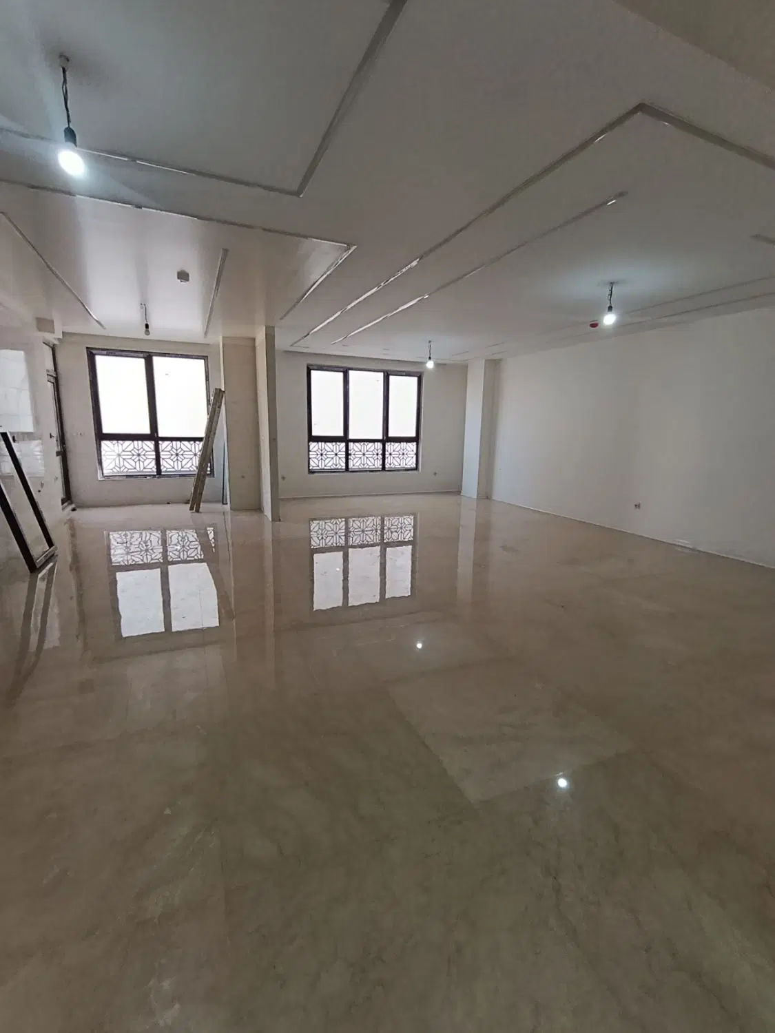 آپارتمان ۱۱۵ متر ۲خوابه فول امکانات نورگیری عالی