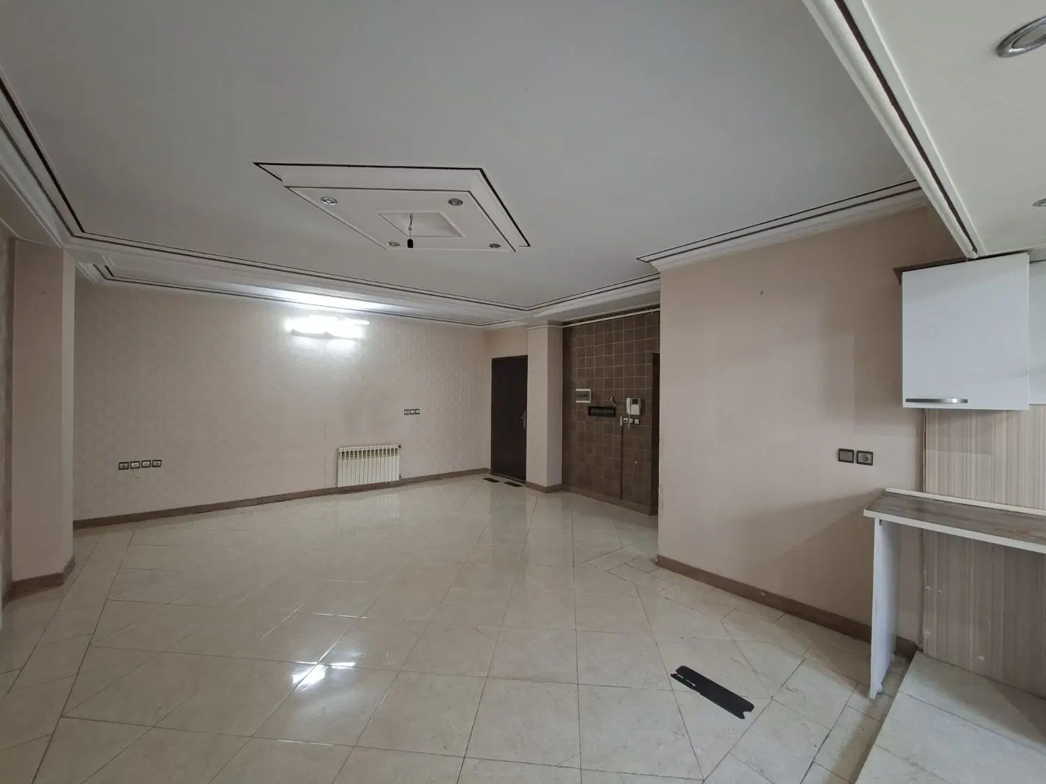 دانشگاه ۹۵ متری_ آسانسوردار