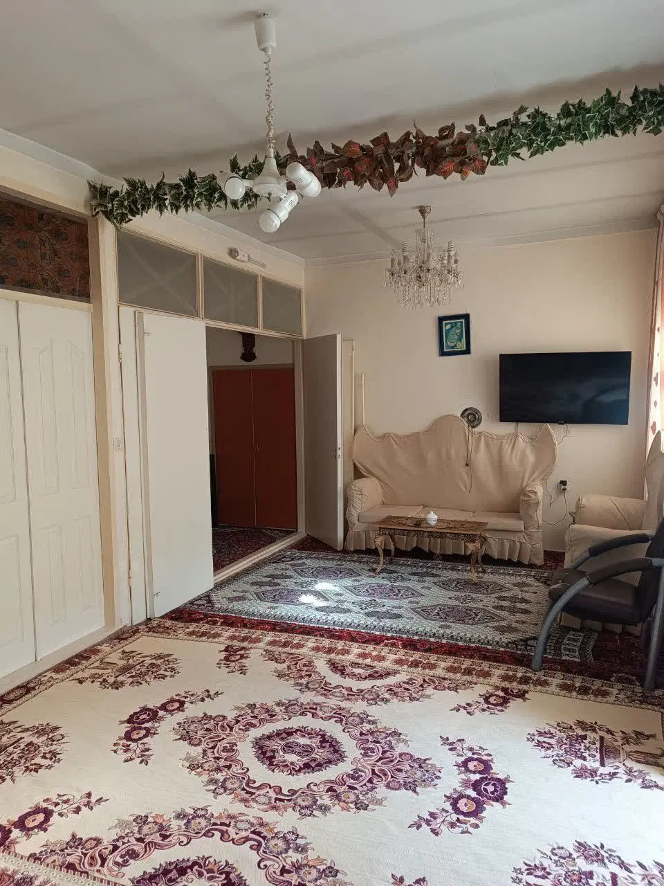 خانه حیاطدار سند شش دانگ ، تیراهن ، امکانات تکمیل