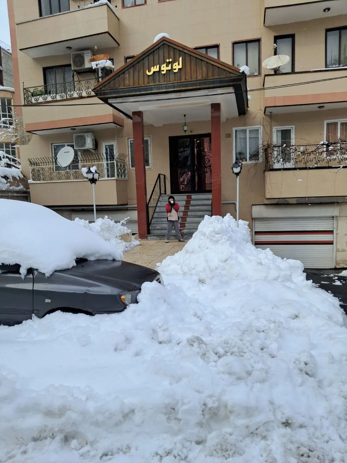 70متر ۲خواب فول امکانات ۸شهریور