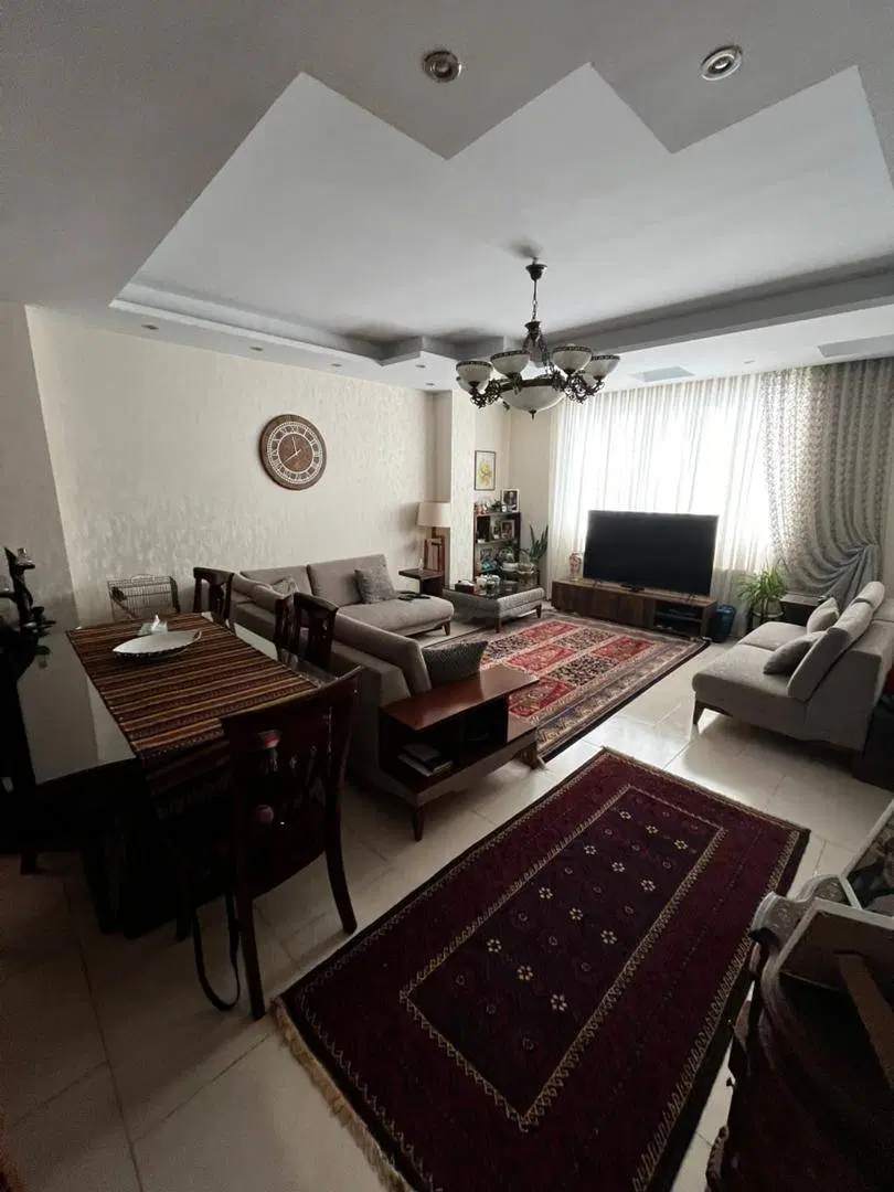 ۸۴ متر _ سندی _ فول امکانات_ نورگیر