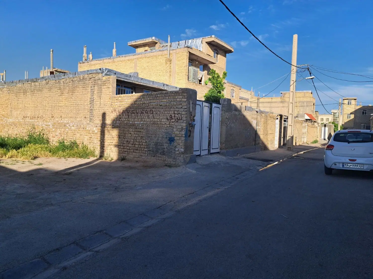 ۲۰۰متر زمین صندوقی اماده ساخت  داخل بافت