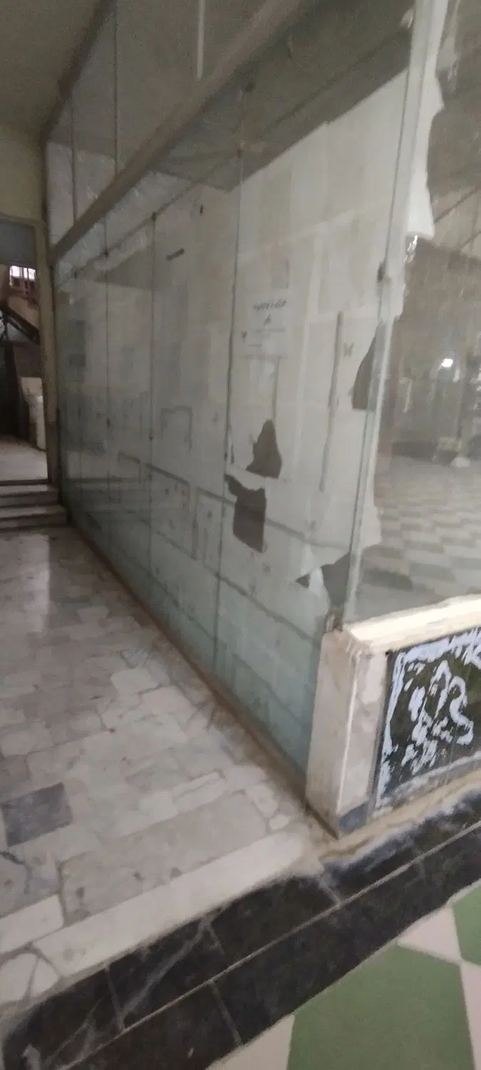 مغازه خیابان امام پاساژ جالینوس داخل پاساژ