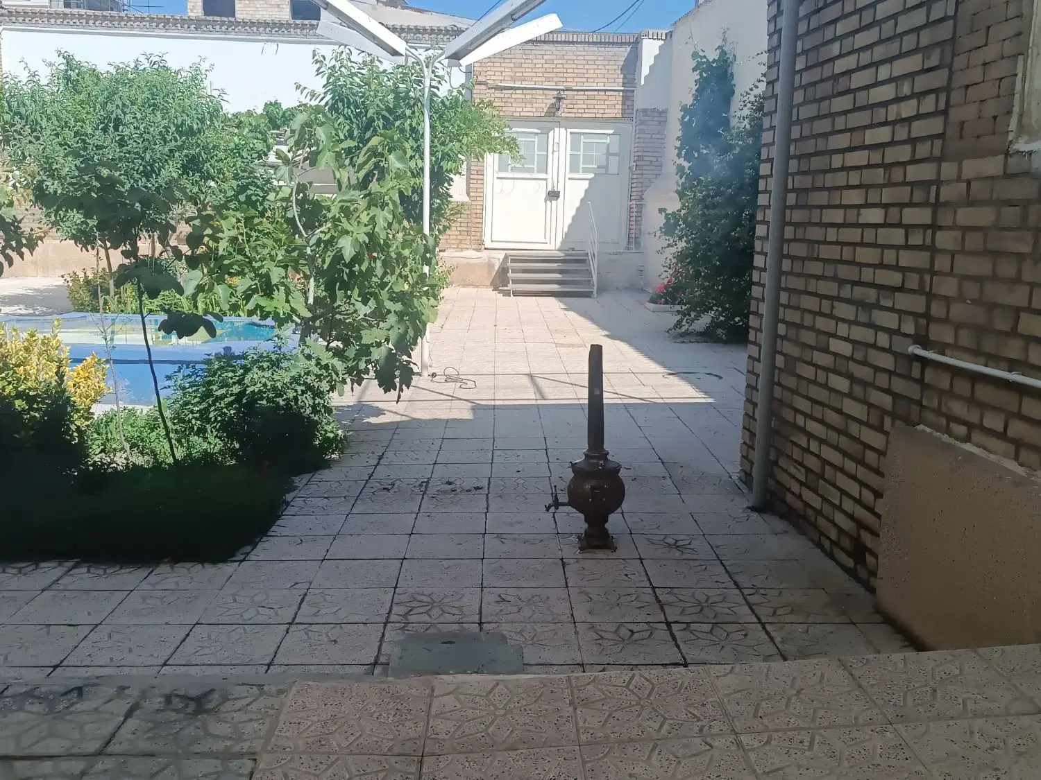 آپارتمان برخیابان آبرسان