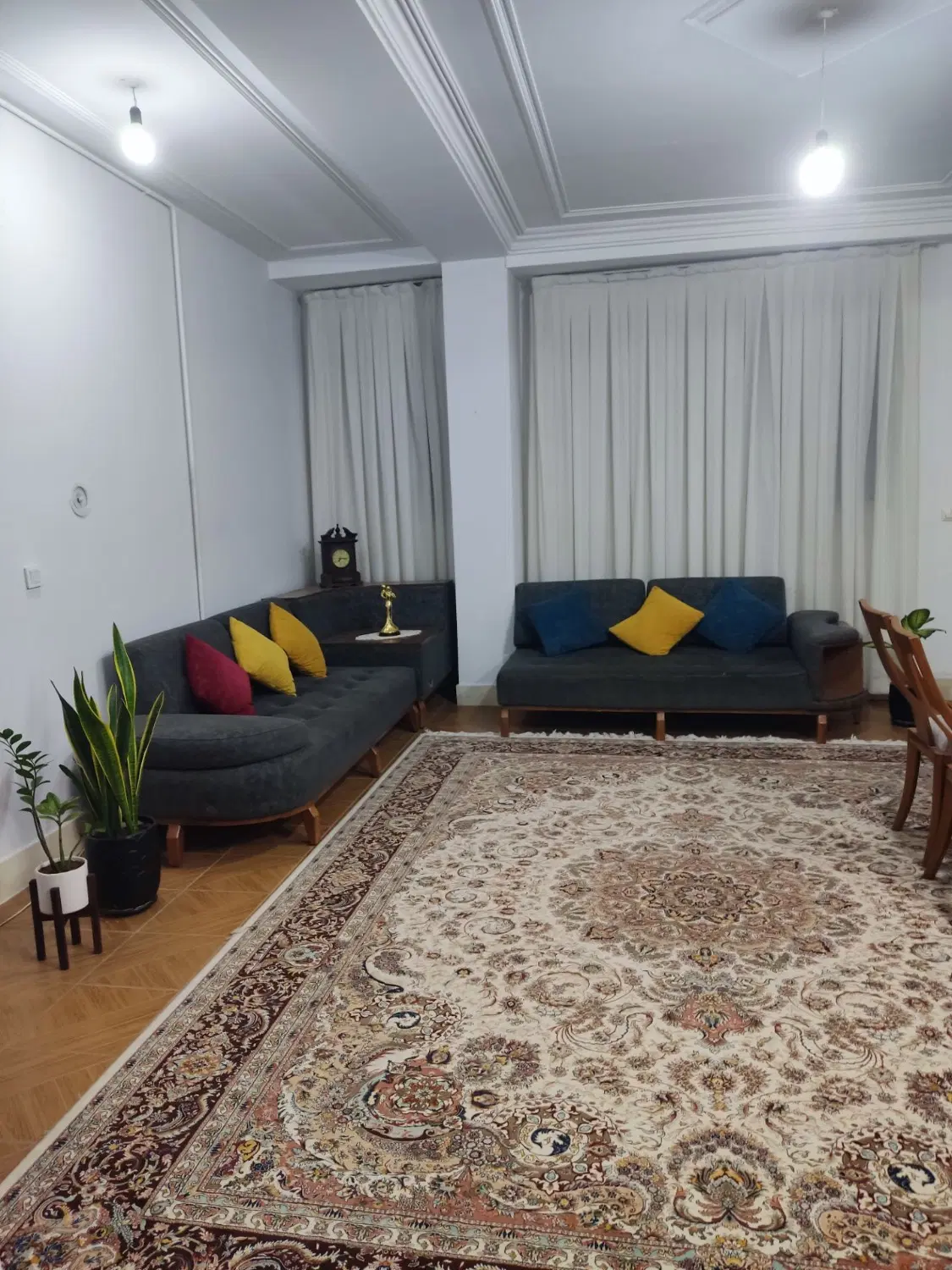 اپارتمان ۸۱ متری ایزددوست
