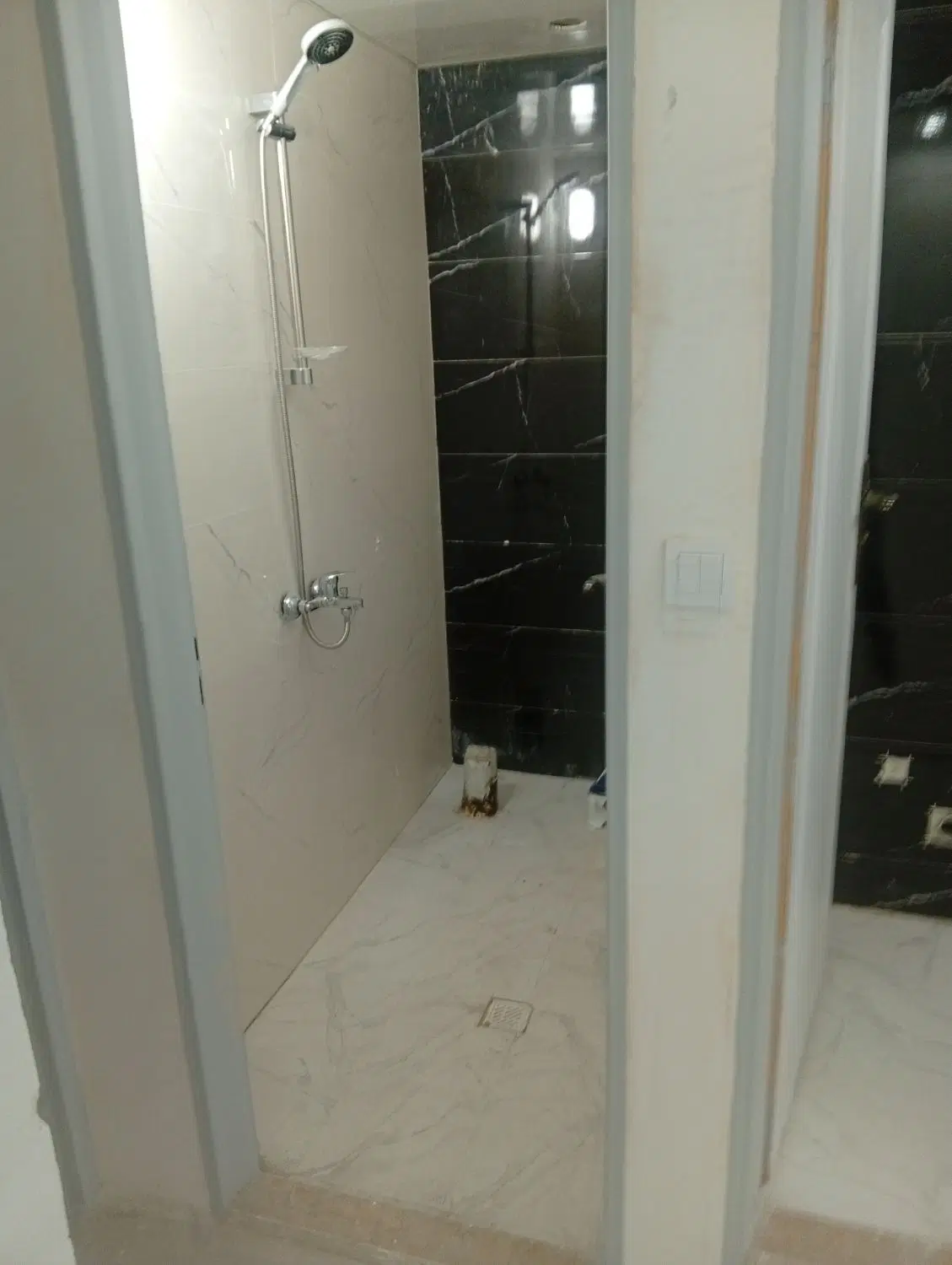 آپارتمان دو خوابه داخل کوچه دومتری تخلیه