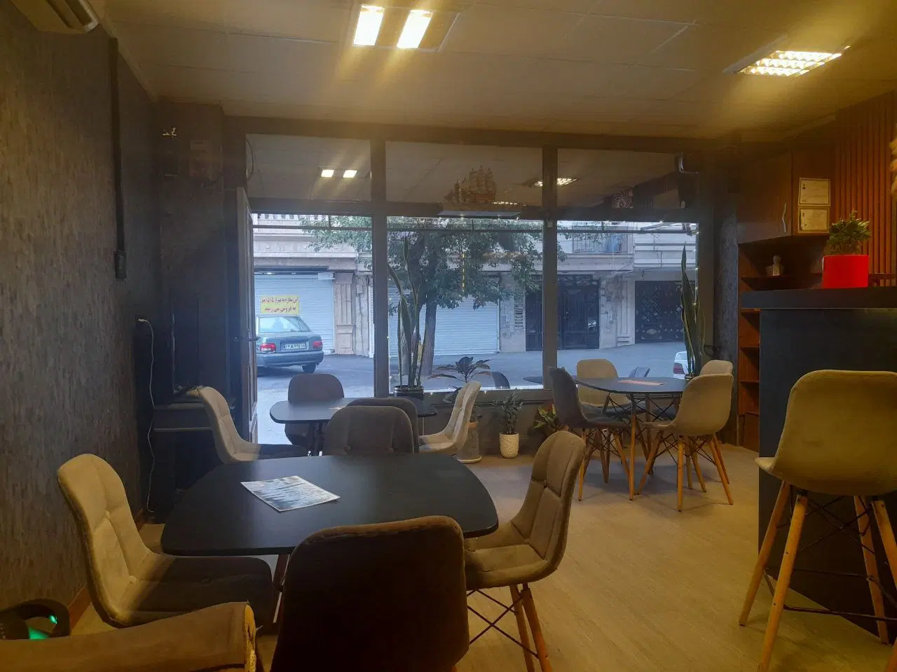 مغازه تجاری ۴۴ متری