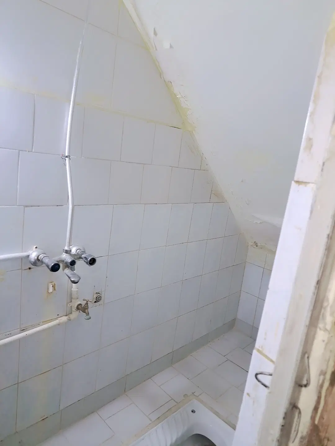 اجاره و رهن زیرزمین ۱۸۵ متری بهداشتی
