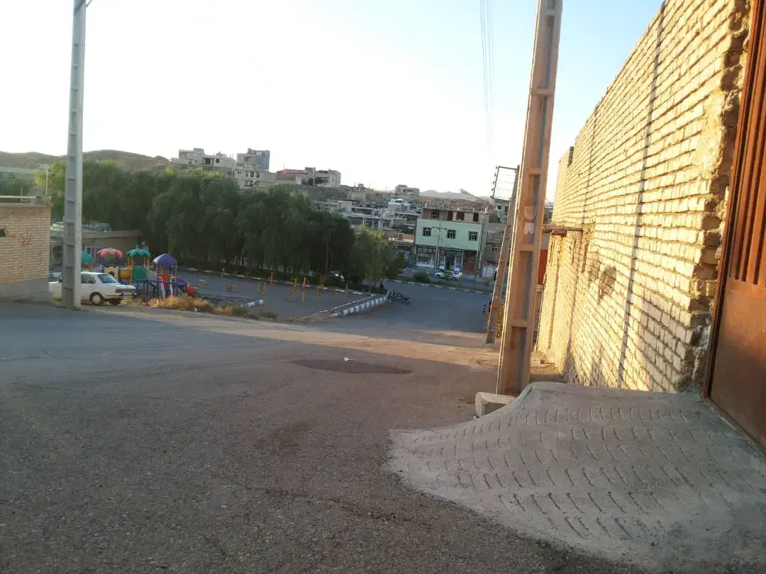 خانه ای ویلایی نزدیک به رودخانه